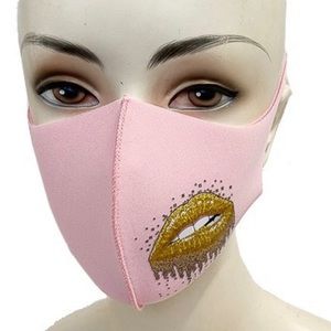 🔴3 for $12🔴 •Grunge Lip• Trendy Face Mask